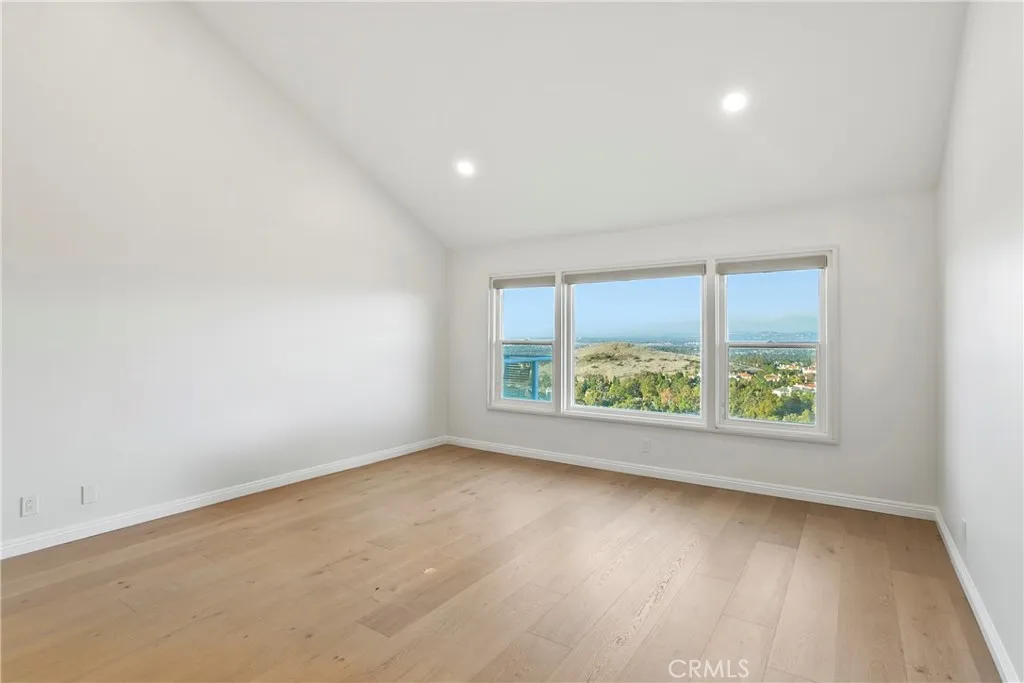 5 Argo 73, Irvine, California 92603 home-pic-32